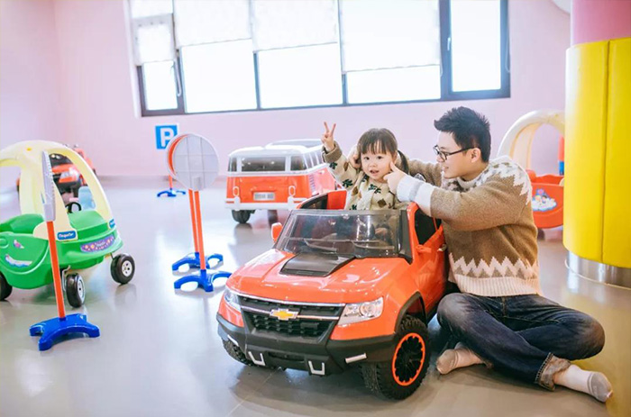 室內(nèi)兒童游樂場設(shè)備